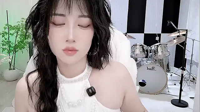 Vaness-a online show from October 9, 2:50 pm