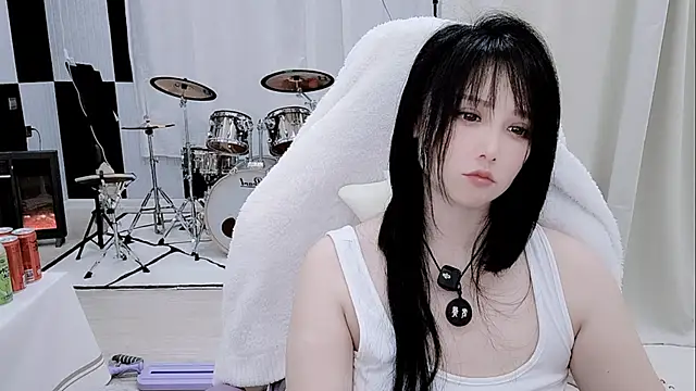 Vaness-a online show from April 16, 9:39 pm