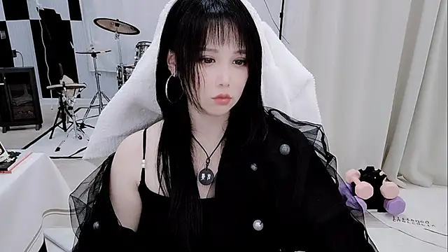 Vaness-a online show from April 3, 6:36 pm
