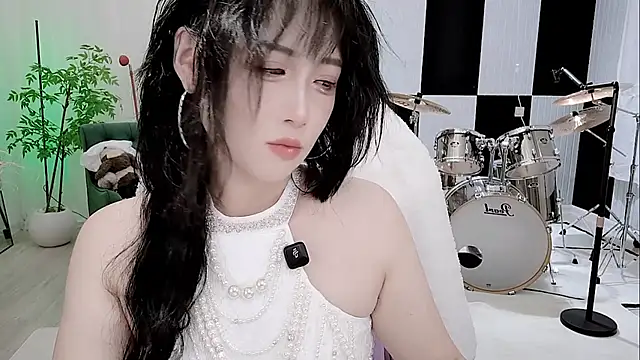 Vaness-a online show from October 4, 5:25 pm