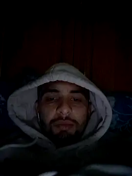 Hazembahloul online show from January 8, 11:44 pm