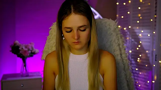 DeboraLarson online show from November 20, 8:04 am