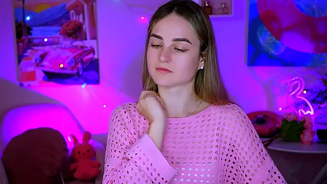 Snapshot of DeboraLarson chatting on February 15, 7:27 am DeboraLarson online show from February 15, 7:27 am