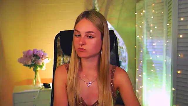 DeboraLarson online show from March 26, 3:27 am