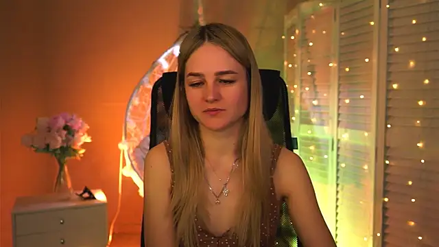 DeboraLarson online show from March 12, 3:12 am