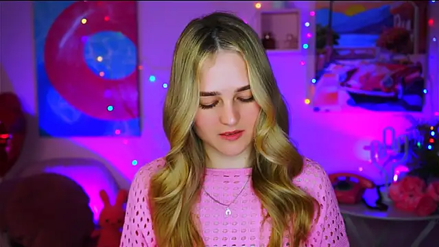 Snapshot of DeboraLarson chatting on March 18, 3:56 am DeboraLarson online show from March 18, 3:56 am