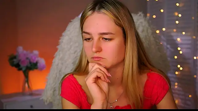 Snapshot of DeboraLarson chatting on September 29, 7:26 am DeboraLarson online show from September 29, 7:26 am