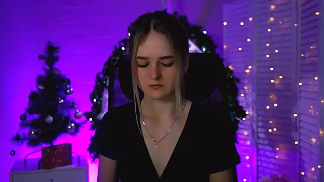 DeboraLarson online show from December 23, 3:17 am