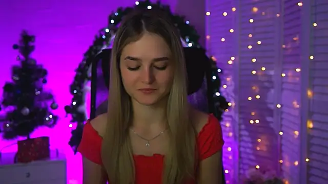 DeboraLarson online show from December 14, 3:24 am