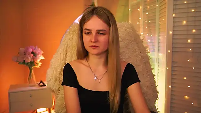 DeboraLarson online show from March 4, 6:21 am