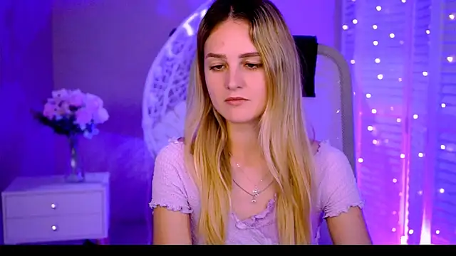 DeboraLarson online show from July 12, 3:18 am