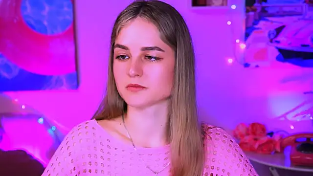 Snapshot of DeboraLarson chatting on March 7, 6:57 am DeboraLarson online show from March 7, 6:57 am