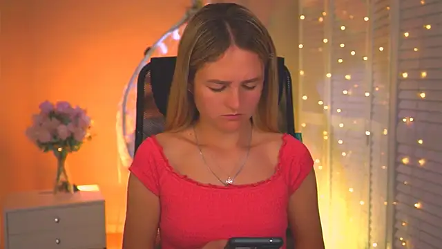 Snapshot of DeboraLarson chatting on May 25, 3:06 am DeboraLarson online show from May 25, 3:06 am