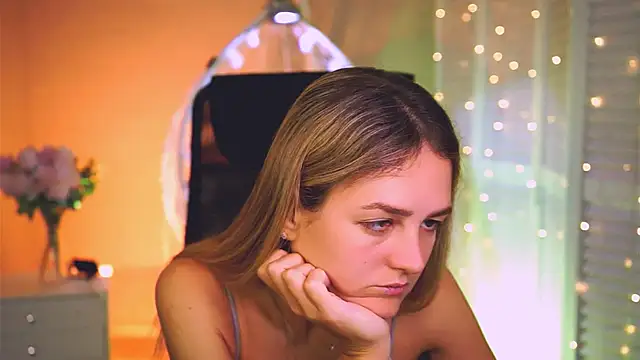 DeboraLarson online show from June 12, 3:15 am