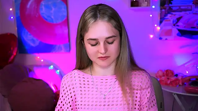 Snapshot of DeboraLarson chatting on March 5, 10:43 pm DeboraLarson online show from March 5, 10:43 pm