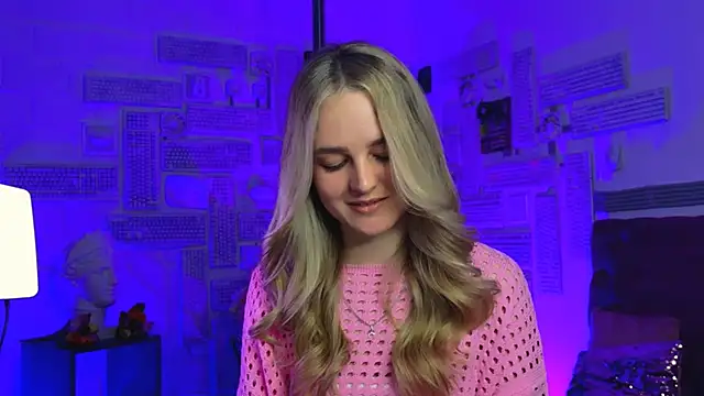 Snapshot of DeboraLarson chatting on March 13, 10:21 pm DeboraLarson online show from March 13, 10:21 pm