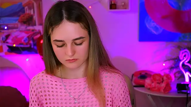 Snapshot of DeboraLarson chatting on February 22, 6:50 am DeboraLarson online show from February 22, 6:50 am