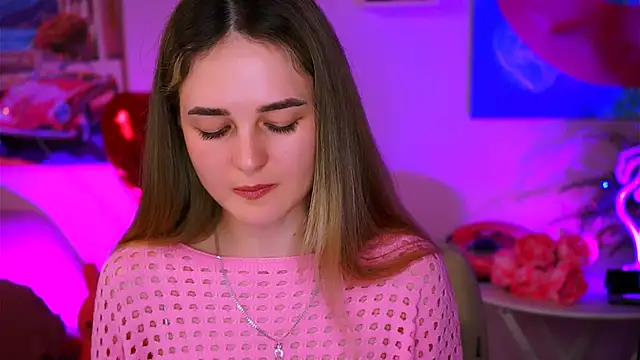 Snapshot of DeboraLarson chatting on February 22, 9:56 am DeboraLarson online show from February 22, 9:56 am