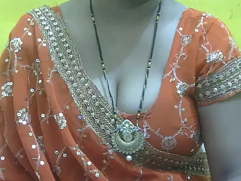 HOT-SEEMAA online show from May 15, 6:39 pm
