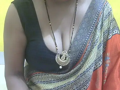 HOT-SEEMAA online show from June 6, 2:50 am