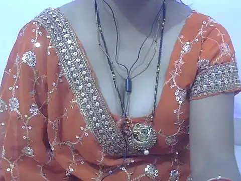 HOT-SEEMAA online show from May 1, 6:57 pm