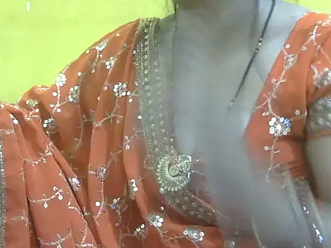 HOT-SEEMAA online show from June 7, 8:14 pm