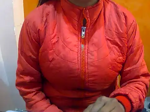 HOT-SEEMAA online show from January 6, 12:13 pm