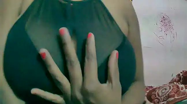 HOT-SEEMAA online show from December 18, 5:21 pm