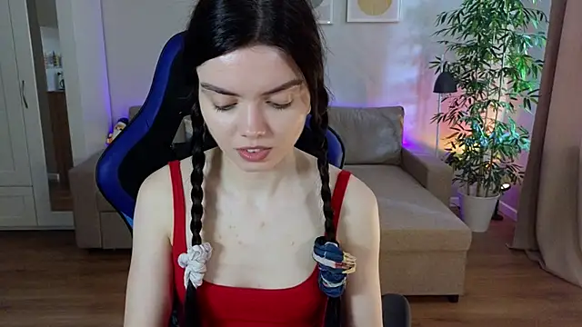 likeamoss online show from May 10, 7:23 am