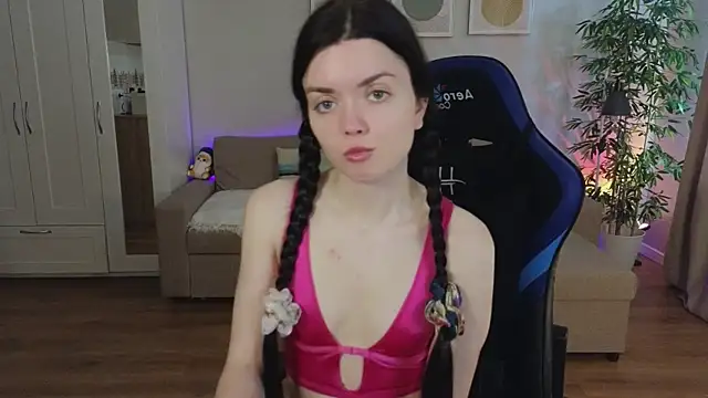 likeamoss online show from May 24, 7:52 am