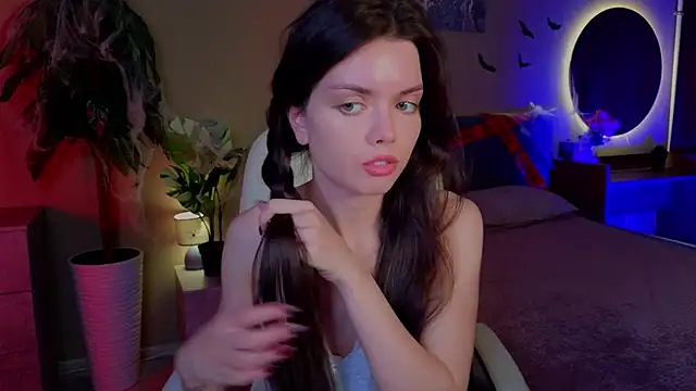 likeamoss online show from October 28, 2:05 pm