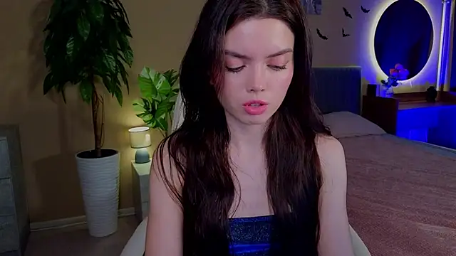 likeamoss online show from November 12, 2:10 pm