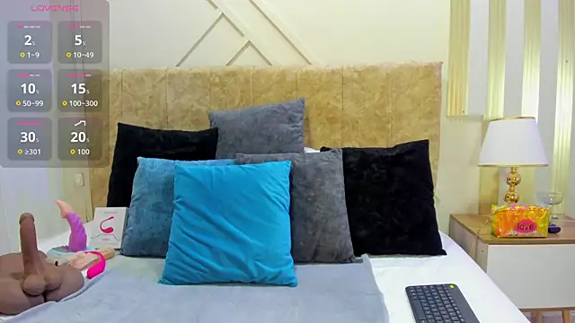 ashley  foxx  online show from November 21, 2:27 pm