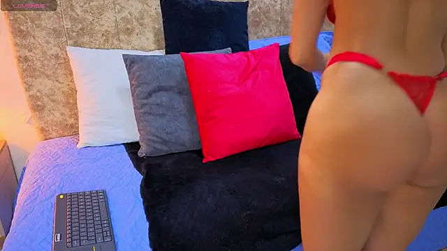 ashley  foxx  online show from April 20, 2:18 pm