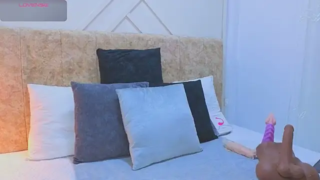 ashley  foxx  online show from February 14, 2:39 pm