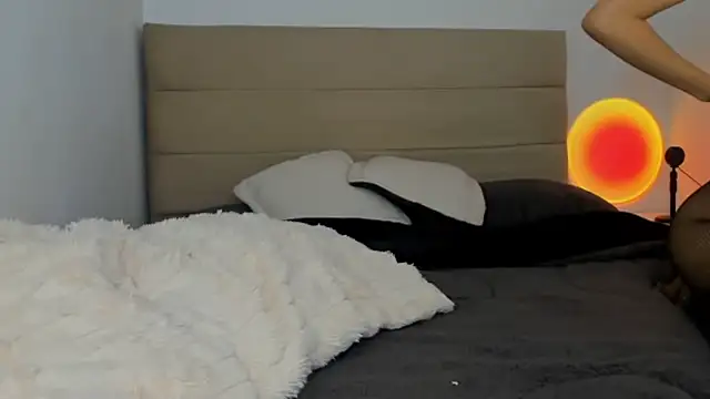 Snapshot of Bonnieshyy chatting on March 3, 8:21 pm Bonnieshyy online show from March 3, 8:21 pm