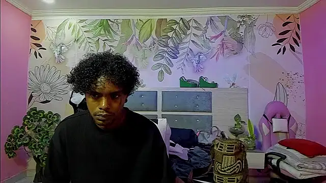 bigblackhotx1 online show from January 18, 12:52 pm