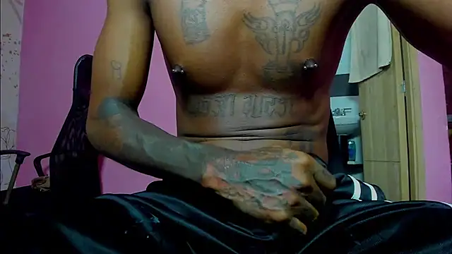 bigblackhotx1 online show from March 18, 10:18 am