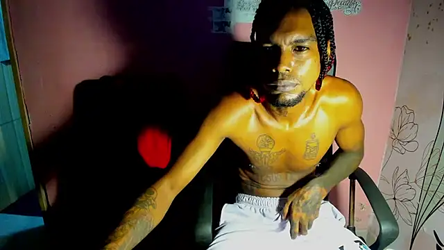 bigblackhotx1 online show from April 11, 3:36 am