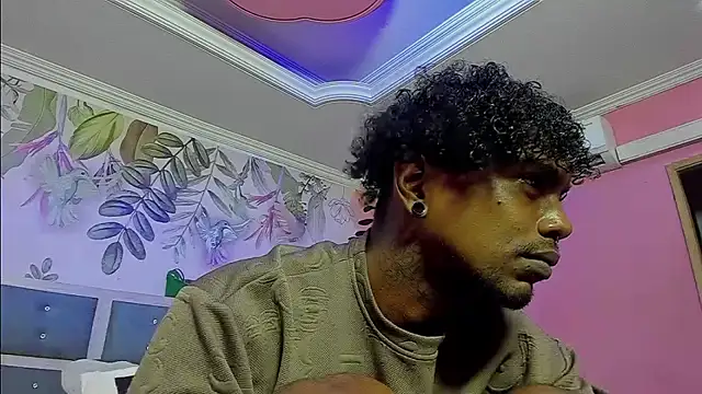 bigblackhotx1 online show from January 17, 1:15 pm