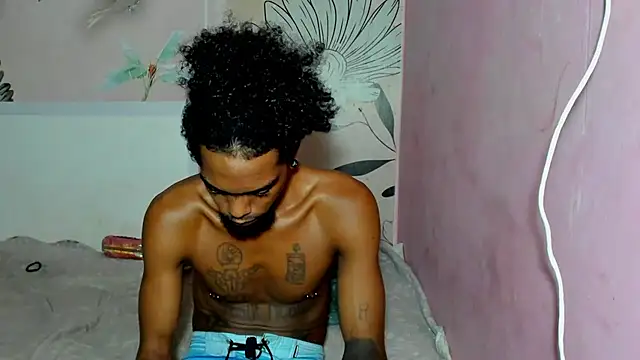 bigblackhotx1 online show from June 20, 1:32 am