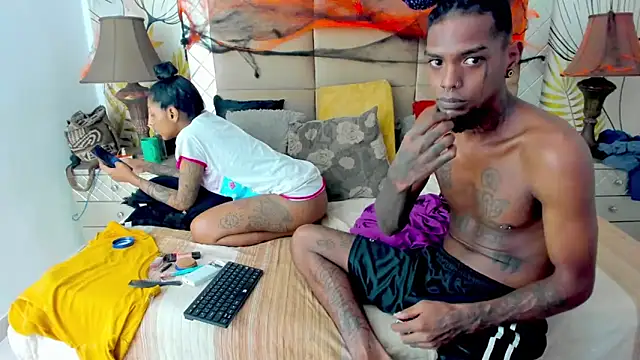 bigblackhotx1 online show from November 1, 12:43 pm