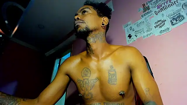 bigblackhotx1 online show from March 30, 10:06 am