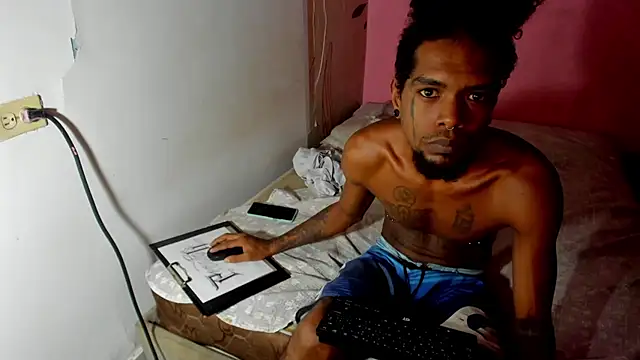 bigblackhotx1 online show from May 29, 10:21 am