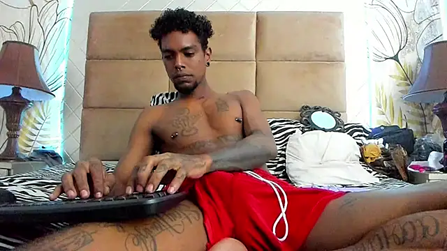 Snapshot of hot_ebanospicy chatting on February 6, 2:11 am hot ebanospicy online show from February 6, 2:11 am