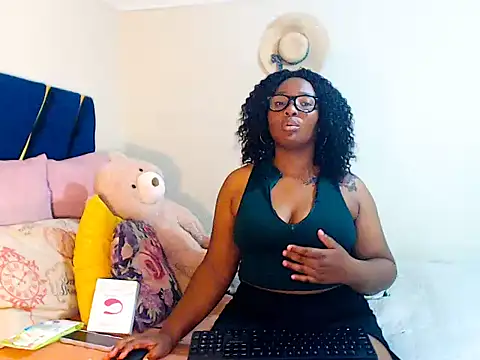 Snapshot of veronica1xxx chatting on December 17, 7:08 pm veronica1xxx online show from December 17, 7:08 pm