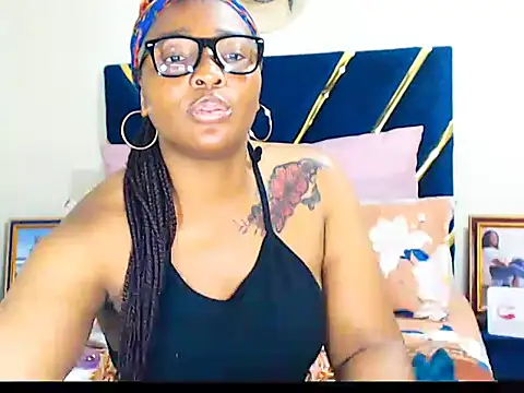 Snapshot of veronica1xxx chatting on September 10, 7:02 pm veronica1xxx online show from September 10, 7:02 pm