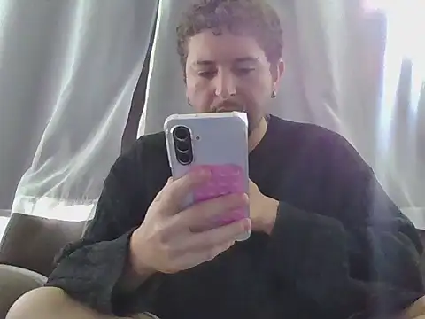 Snapshot of Marcosninfo_ chatting on July 15, 4:58 pm Marcosninfo online show from July 15, 4:58 pm