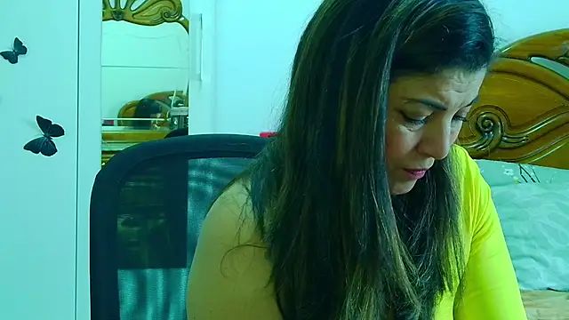 Julie Boronat26 online show from March 2, 2:35 pm