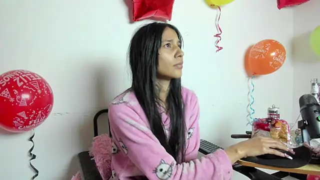 Snapshot of baby_alee chatting on February 28, 9:47 am baby alee online show from February 28, 9:47 am